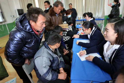 心系残障学生 大荔中医医院为特殊教育学校孩子送温暖送健康活动